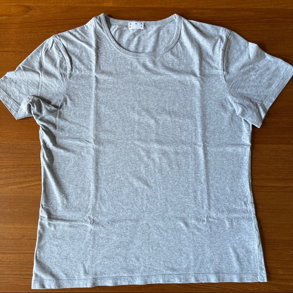 Asket, Grey T